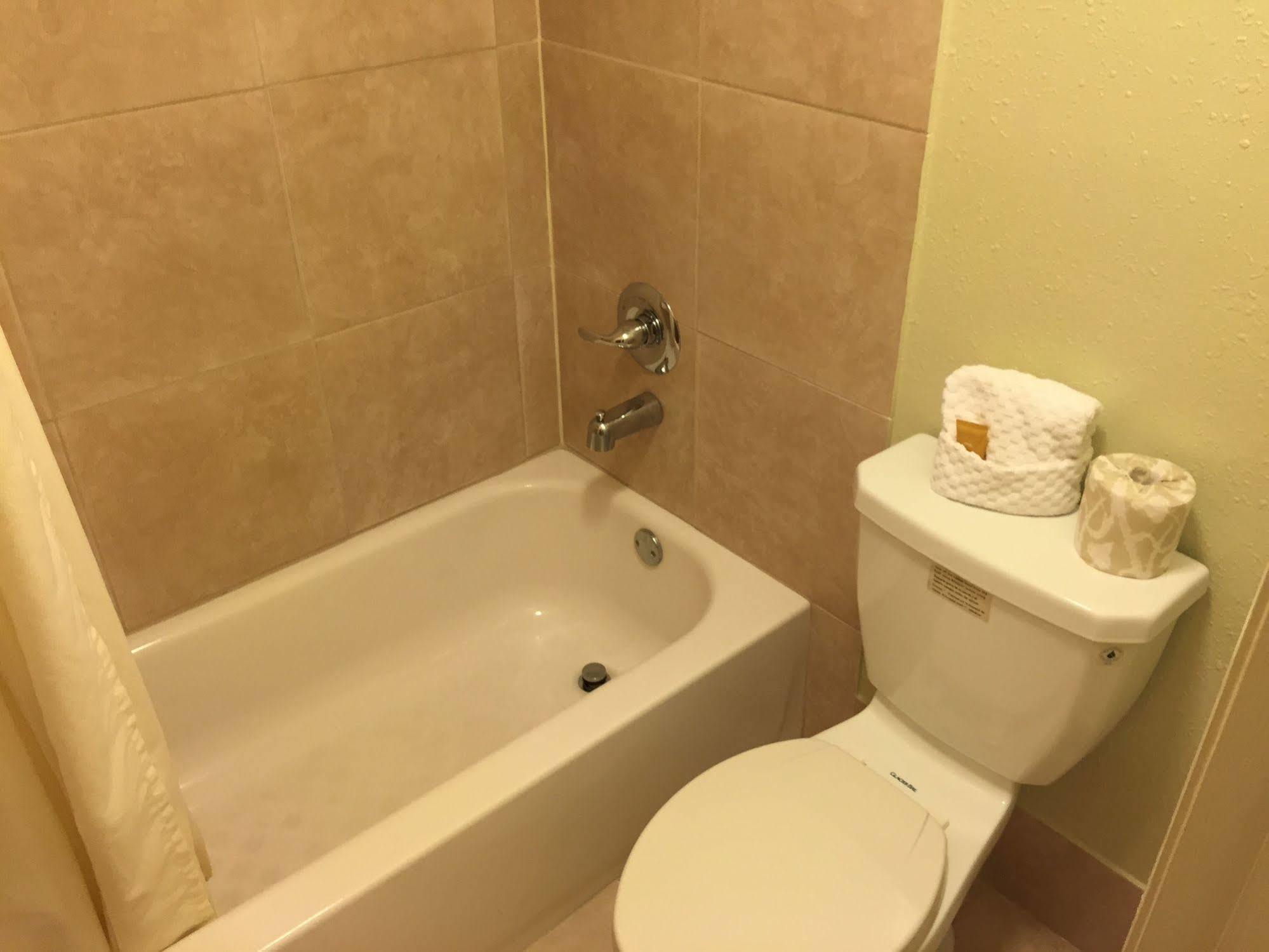 Sebring Inn Zewnętrze zdjęcie