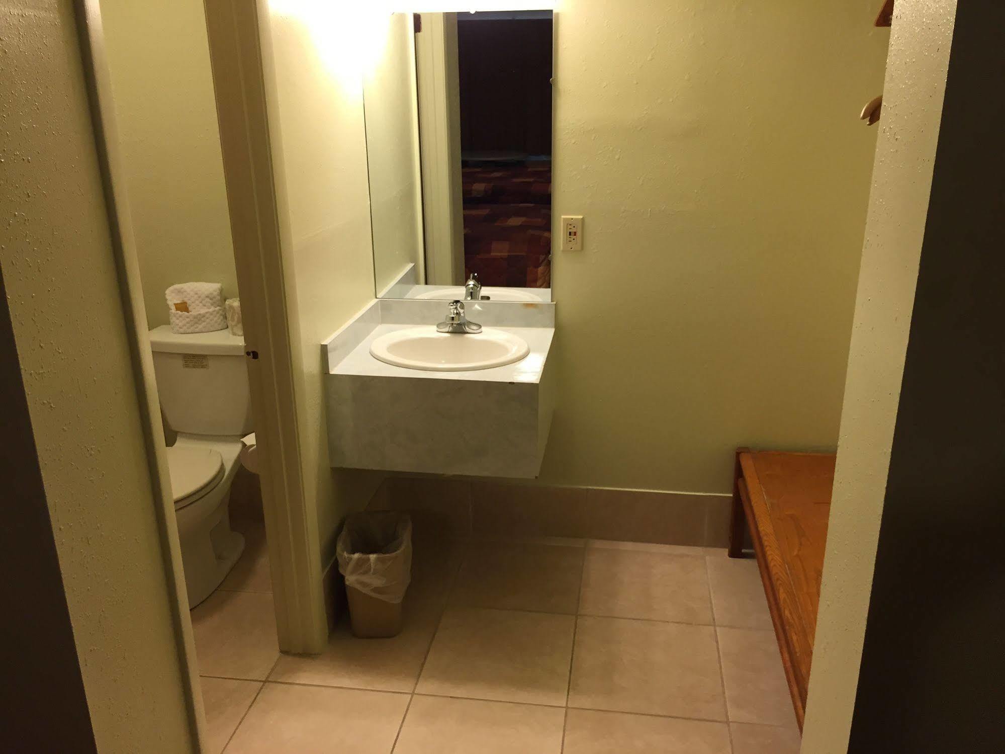 Sebring Inn Zewnętrze zdjęcie
