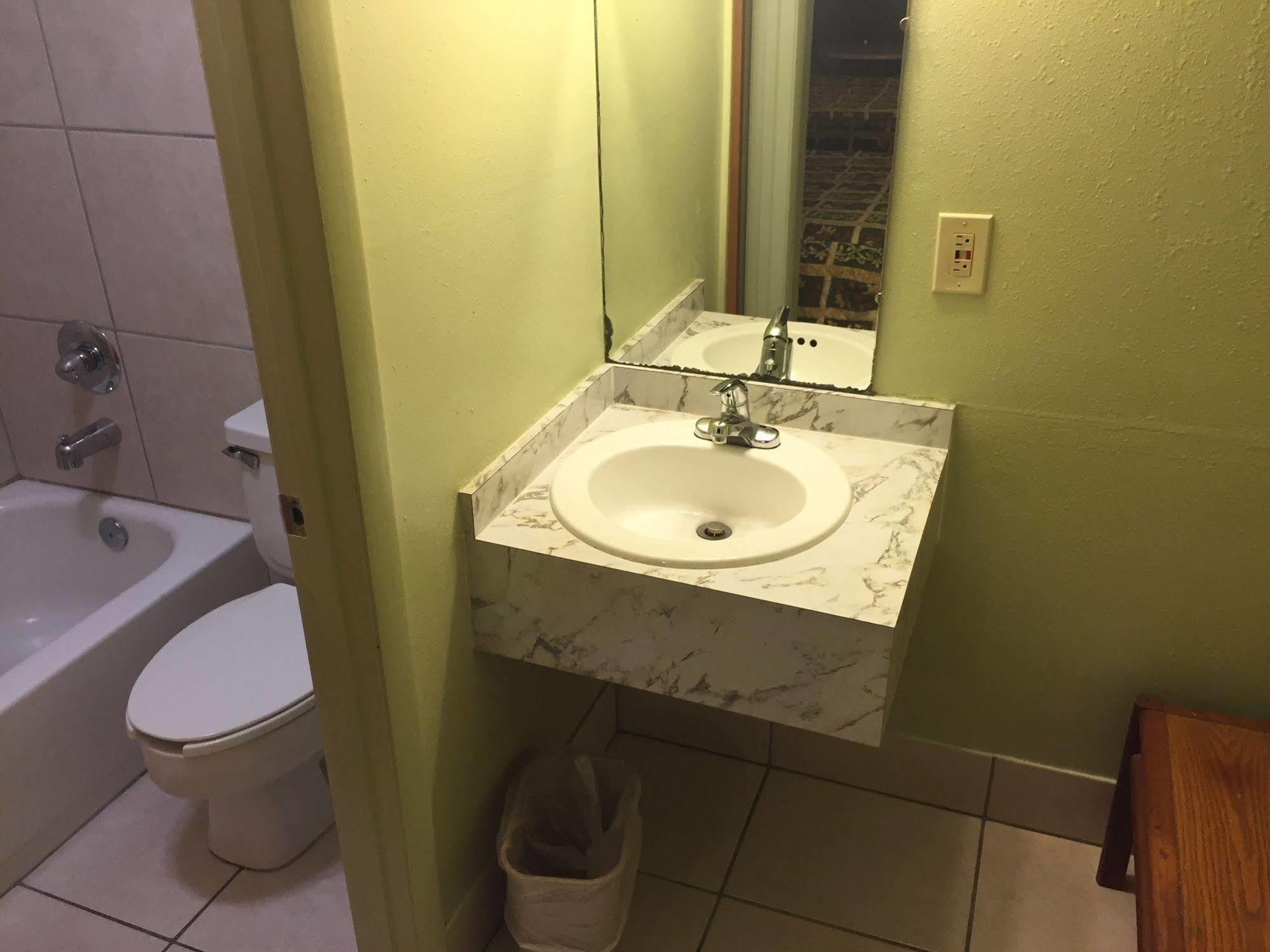 Sebring Inn Zewnętrze zdjęcie