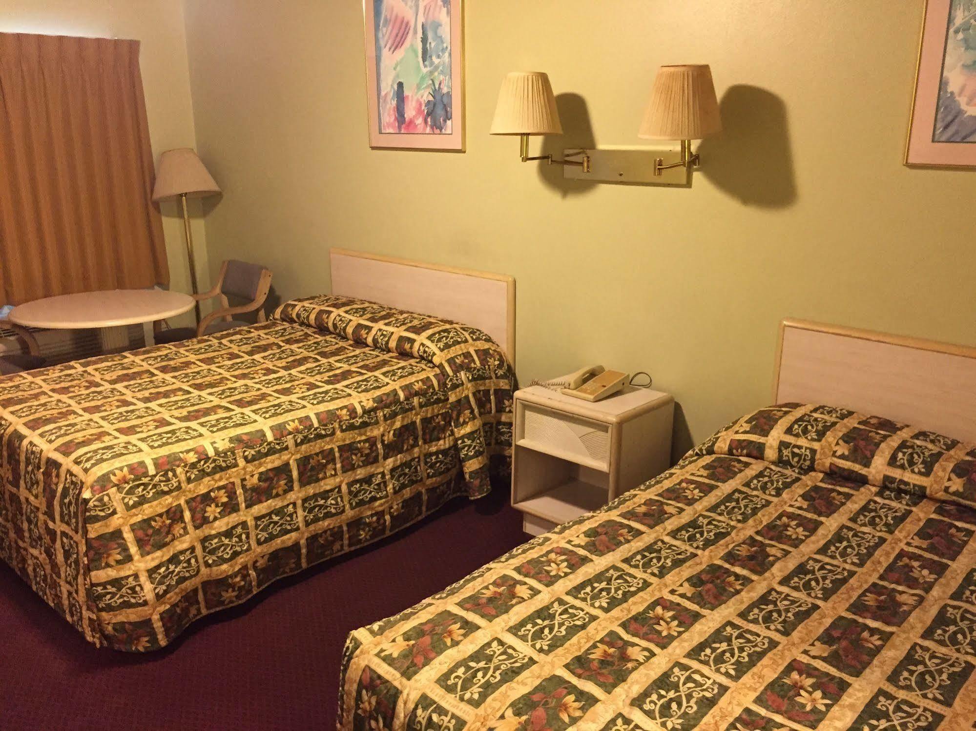 Sebring Inn Zewnętrze zdjęcie