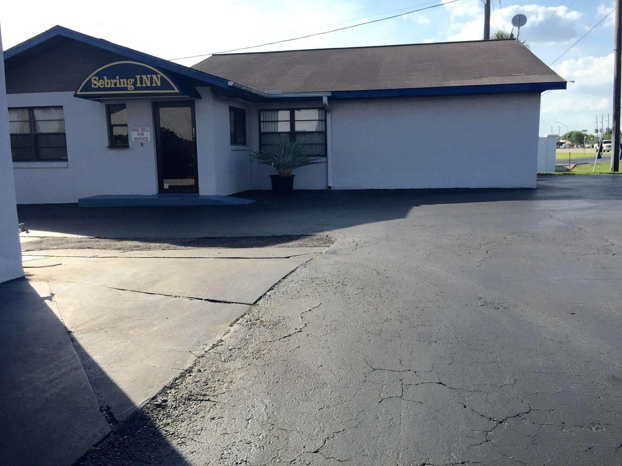 Sebring Inn Zewnętrze zdjęcie